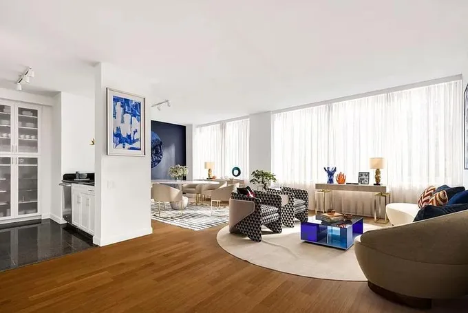 Rental listing in Midtown-West, Manhattan. Contact the landlord or property manager direct about rental.