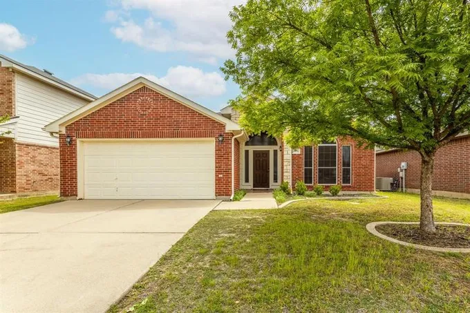 8832 Stirrup Way, Fort Worth, TX 76244 for Rent