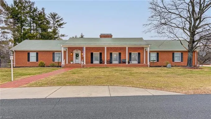 1701 Whiteley Place, Greensboro, NC 27406 for Sale