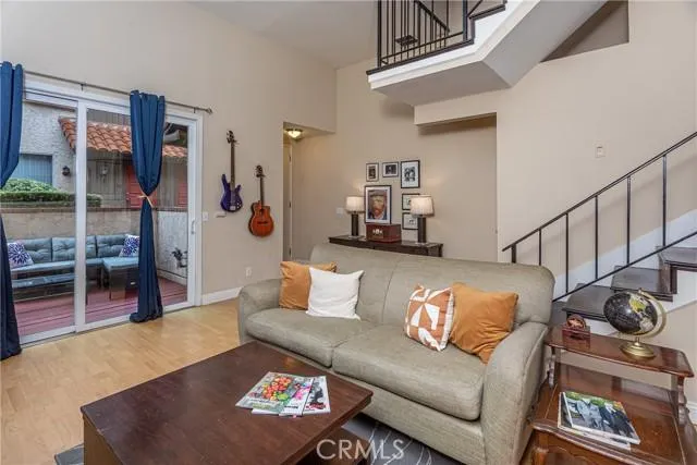 1711 Grismer 73, Burbank CA 91504 for Sale