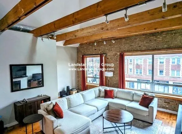 3950 N Ashland Ave - Chicago, IL 60613 - Home For Rent