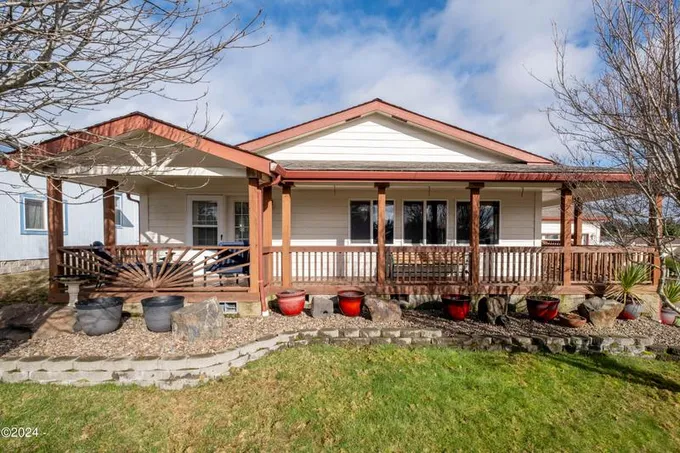 2815 NE 46th Loop, Lincoln City OR 97367 for Sale