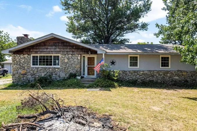 1751 W 460, Pryor, OK 74361  623261766 for Sale