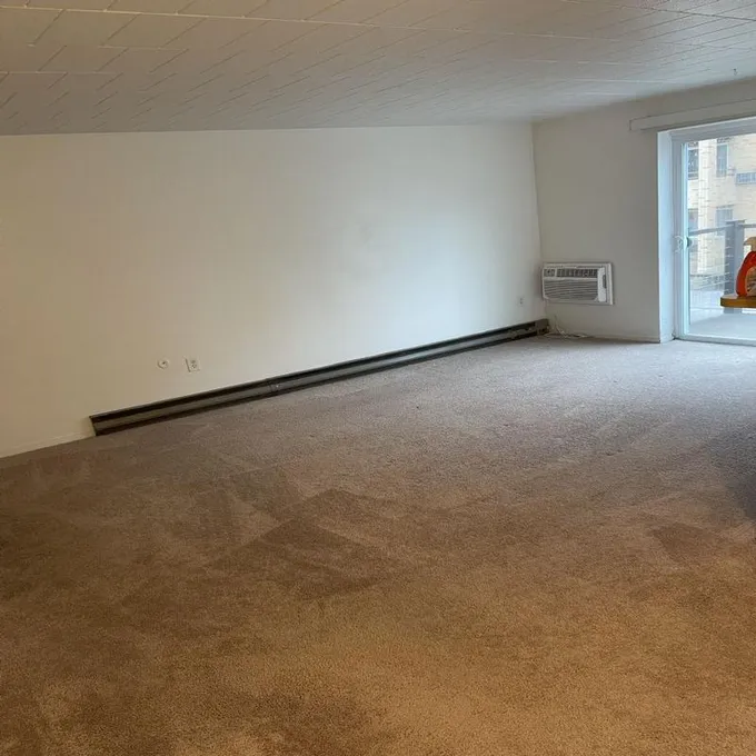 Rental listing in Avalon, North Allegheny. Contact the landlord or property manager direct about rental.