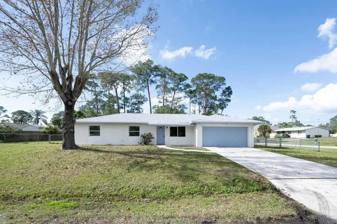 564 ELLINGTON AVE SE, Palm Bay, FL 32909 Single Family Residence For Sale  MLS# 1004523