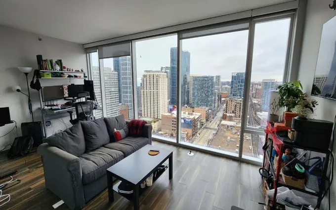Rental listing in Near South, Downtown. Contact the landlord or property manager direct about rental.