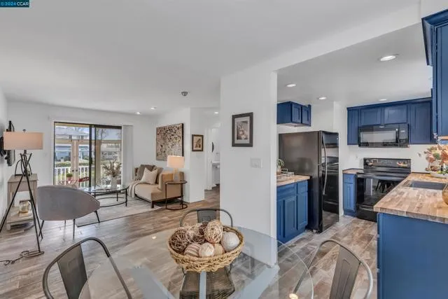 2827 Monument Blvd 25, Concord CA 94520 for Sale