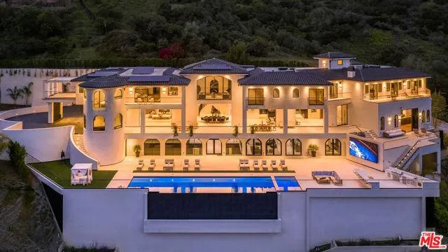 10697 Somma, Los Angeles CA 90077 for Sale