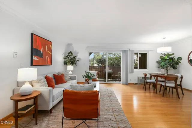 3220 Altura 208, Glendale CA 91214 for Sale