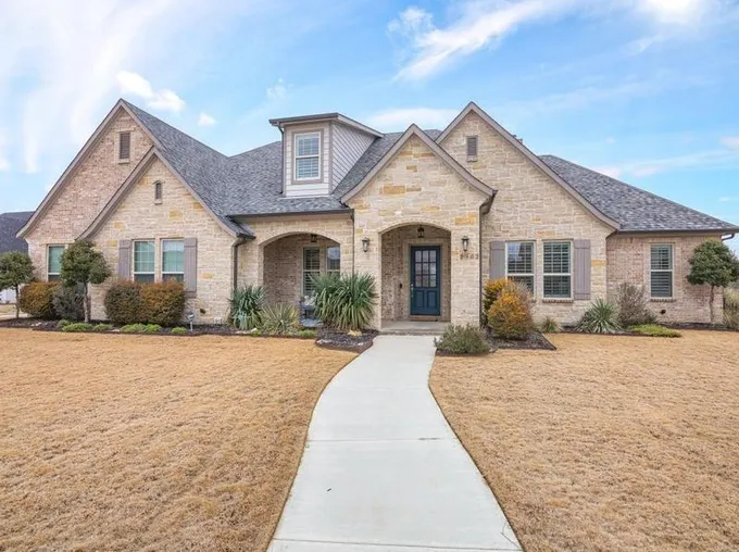 2902 Terrytown Dr, Ennis, TX 75119 - MLS 20522506 for Sale