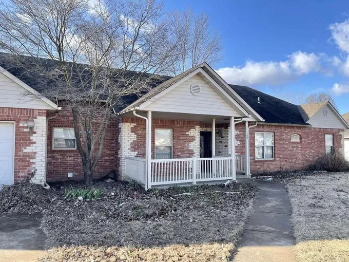 900 E 9th Street, Grove, OK 74344  624072727 for Sale