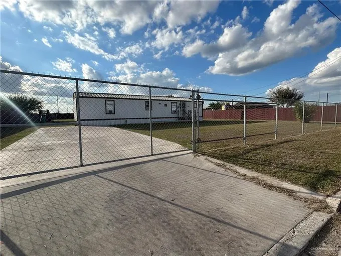 1203 Los Cielos Circle West, Donna, TX 78537 for Sale