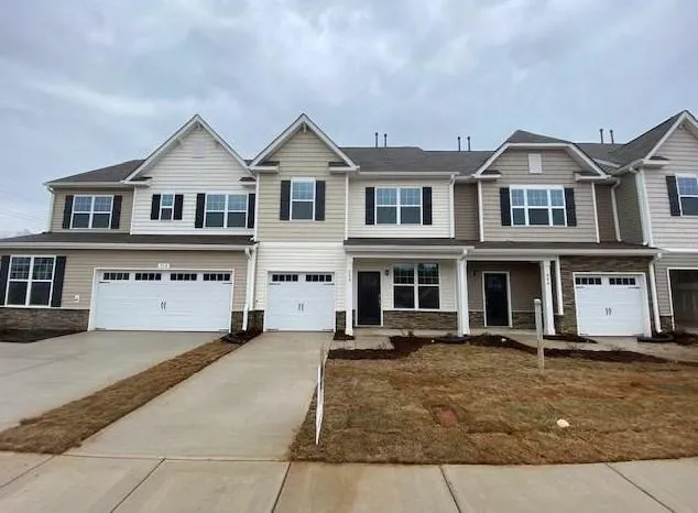 908 Hillman Ln, Mebane, NC 27302 - MLS 10009794 for Rent