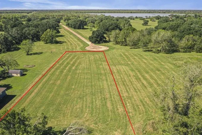 1220 Frontier Trl, Angleton, TX 77515 for Sale