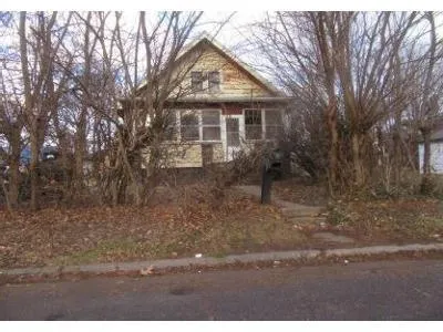 N Underhill St for Sale