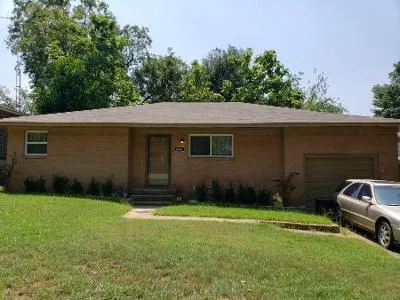 W Day St for Sale