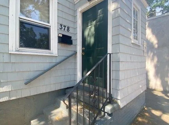 378 Crown Street - New Haven, CT 06511 - Home For Rent