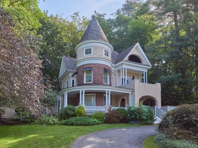 Greenfield, Franklin County, MA House for sale Property ID: 418877429