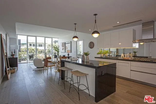 9000 W 3rd 205, Los Angeles CA 90048 for Sale