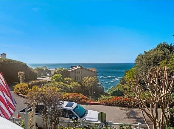 31531 Bluff Dr #BACK - Laguna Beach, CA 92651 - Home For Rent