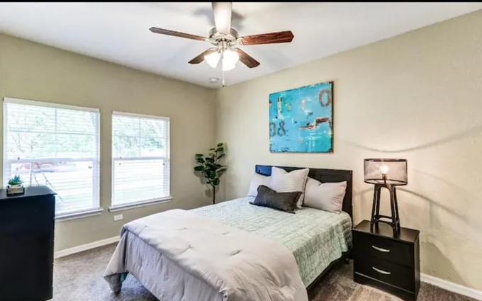 Furnished Jacksonville, Duval (Jacksonville) room for rent in 2 Bedrooms, Apartment for 950 per month. Room ID 4739040