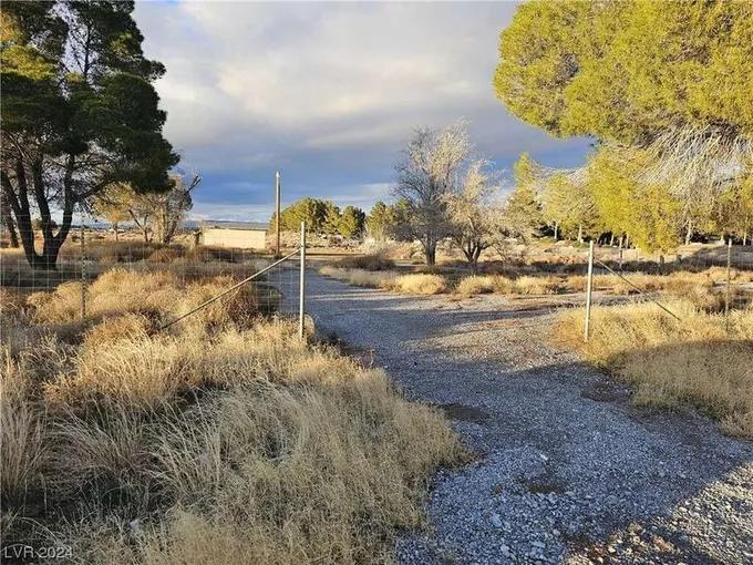 2710 Thousandaire Boulevard, Pahrump, NV 89048  624159228 for Sale