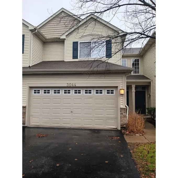3044 Troon Drive, Montgomery, IL 60538 for Sale