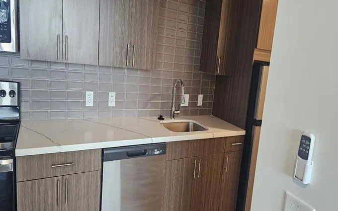 Rental listing in Bellaire, SW Houston. Contact the landlord or property manager direct about rental.