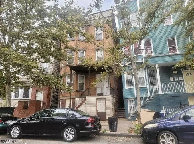 Newark, Esinteraction County, NJ House for sale Property ID: 418758238