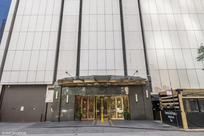 111 East Chestnut Street, Unit 19A, Chicago, IL 60611 for Sale