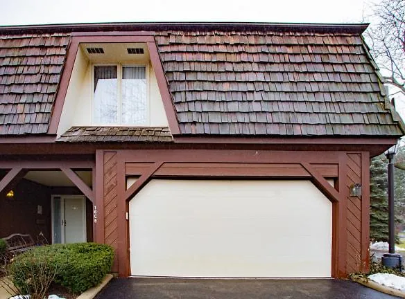 1605 Winnetka Rd - Glenview, IL 60025 - Home For Rent