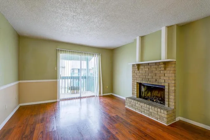 1516 Bay Area Blvd S8, Houston, TX 77058 for Sale