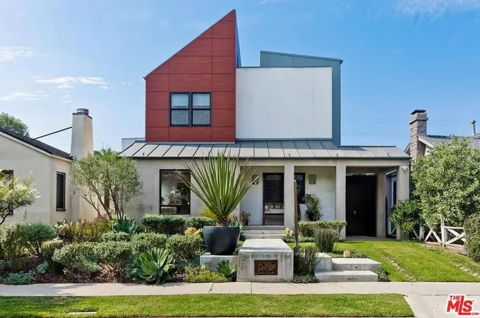 1509 S Crest Dr, Los Angeles, CA 90035 - MLS 24-351362 for Sale