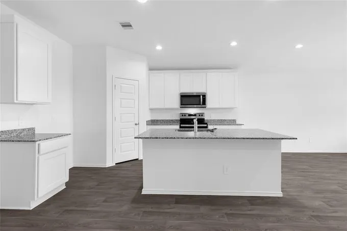 2221 Laurel Bloom Ln, Sealy, TX 77474 for Sale