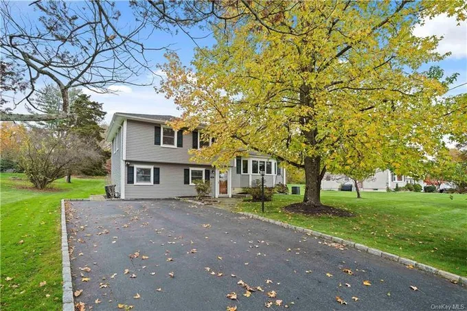 1341 Walter Road, Yorktown Heights, NY 10598 for Sale