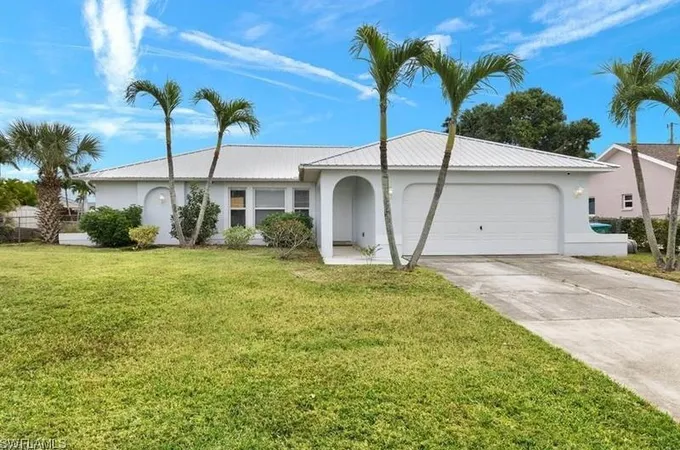 607 SE 2nd Ave, Cape Coral, FL 33990 - MLS 224011540 for Sale