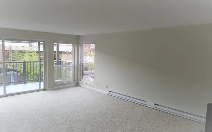 Rental listing in Capitol Hill, Seattle Area. Contact the landlord or property manager direct about rental.