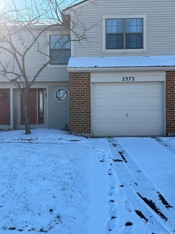 2372 Fieldstone Cir, Fairborn, OH 45324 - MLS 903387 for Rent