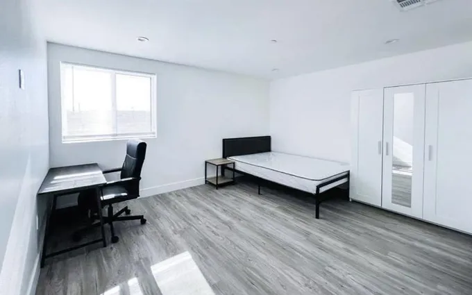 Furnished Huntington Park, East Los Angeles room for rent in 1 Bedroom, Apartment for 990 per month. Room ID 4738955