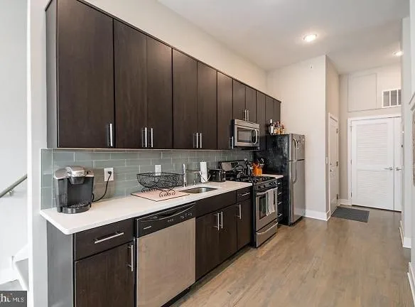 1607 Catharine St #3F - Philadelphia, PA 19146 - Home For Rent