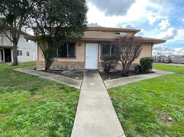 34 La Pera Ct 1 Ct #1, Sacramento, CA 95823 - MLS 224009890 for Sale