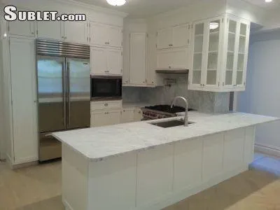 Rental listing in Upper West Side, Manhattan. Contact the landlord or property manager direct about rental.