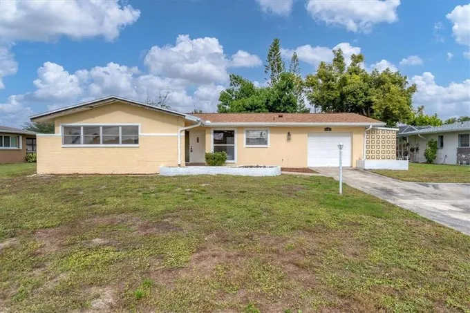 1035 Southeast 43rd Street, Cape Coral, FL 33904 for Sale