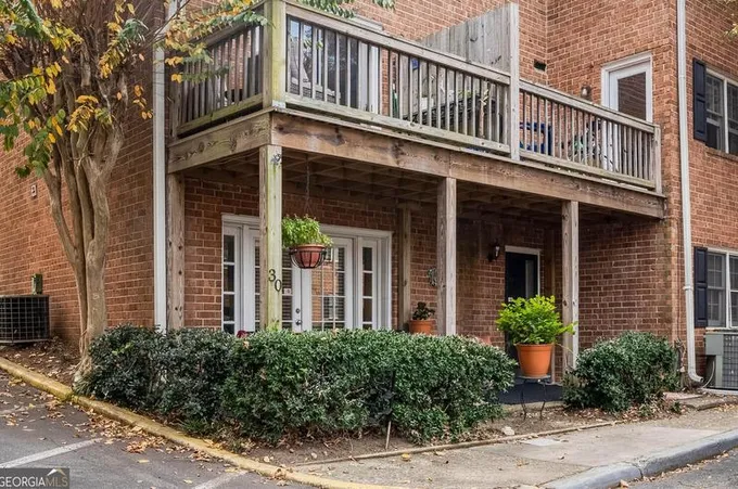 6520 Roswell Rd #UNIT 30, Sandy Springs, GA 30328 - MLS 10223788 for Sale