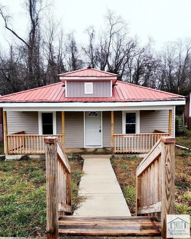 Martinsville, Henry County, VA House for sale Property ID: 418887940