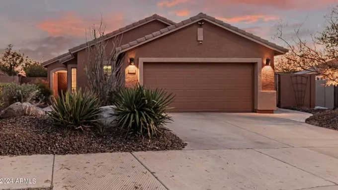 17487 W Rock Wren Ct, Goodyear, AZ 85338 - MLS 6657892 for Sale