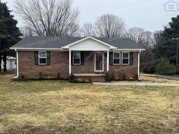 Rental listing in De Kalb County, Middle TN. Contact the landlord or property manager direct about rental.