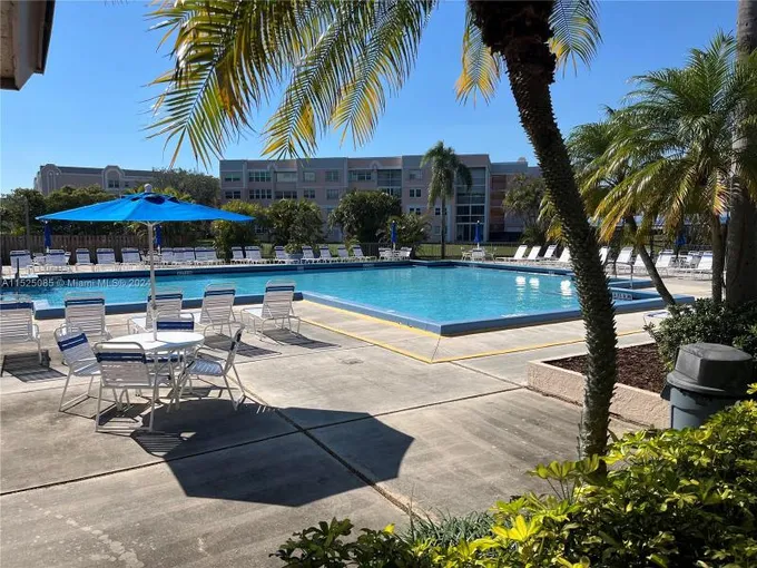 10444 Northwest 30th Court, Unit 106, Sunrise, FL 33322 for Sale
