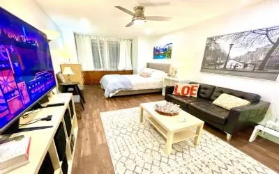 Rental listing in Financial District, Manhattan. Contact the landlord or property manager direct about rental.