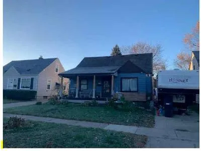Clinton St for Sale